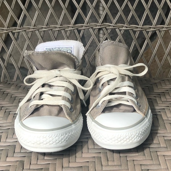 Converse Shoes - Picture 2 of 14